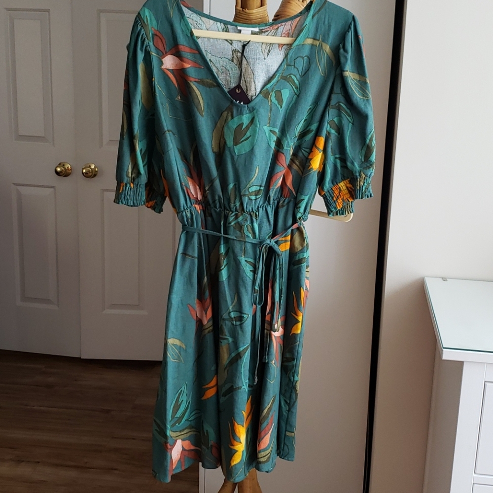 Ava & Viv Green floral dress